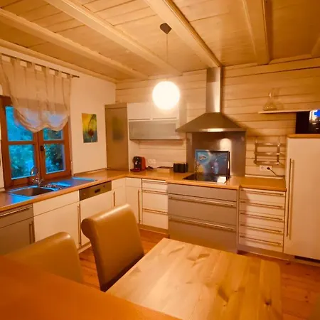 Holzhaus Auf 2000qm In Traumhafter Lage, Keine Partygruppen