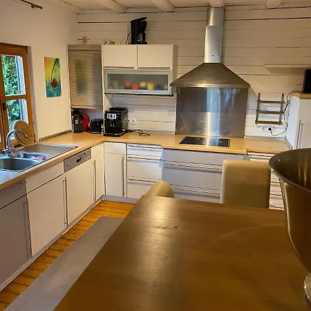 Ferienhaus Holzhaus Auf 2000qm In Traumhafter Lage, Keine Partygruppen