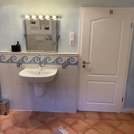 Holzhaus Auf 2000qm In Traumhafter Lage, Keine Partygruppen