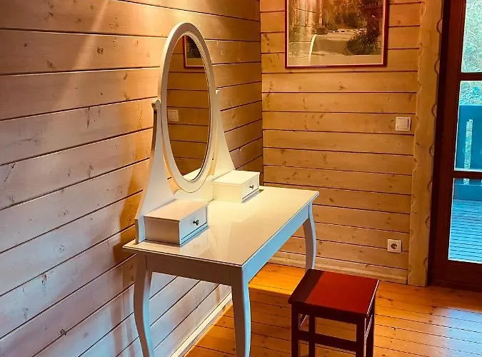 Holzhaus Auf 2000qm In Traumhafter Lage, Keine Partygruppen