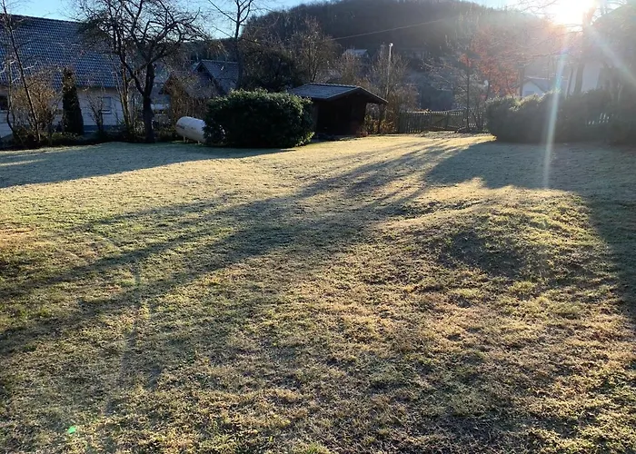 Holzhaus Auf 2000qm In Traumhafter Lage, Keine Partygruppen * Schalkenbach