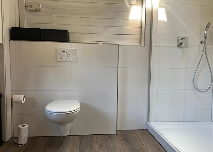 Holzhaus Auf 2000qm In Traumhafter Lage, Keine Partygruppen *