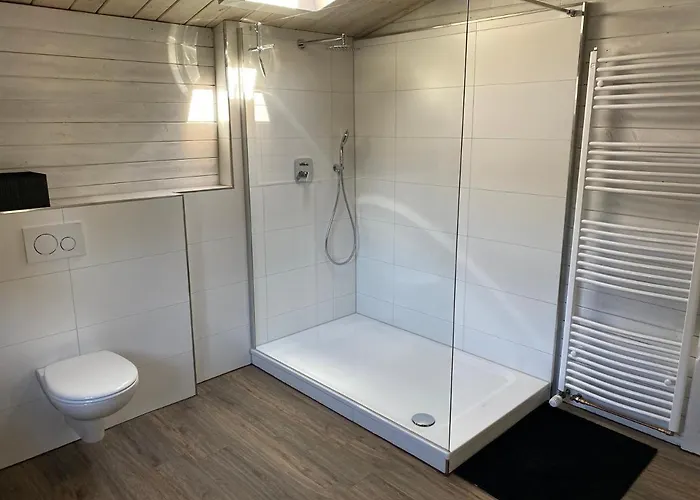 Holzhaus Auf 2000qm In Traumhafter Lage, Keine Partygruppen Schalkenbach